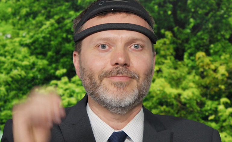 Virtual Reality Headset Takes EEG Measurements